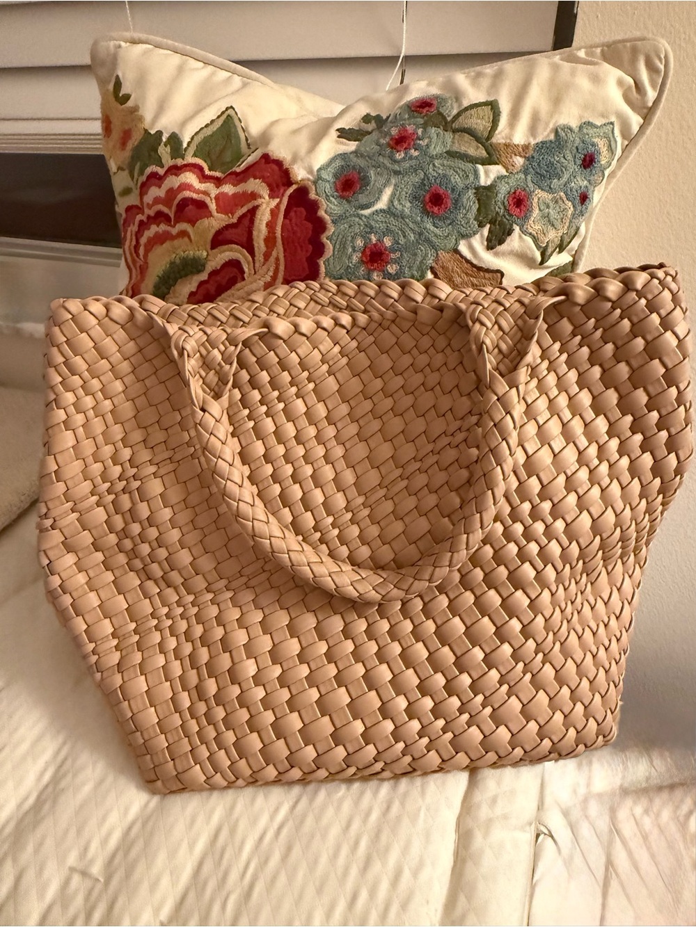 Amazon Woven Tote Bag in Light Beige